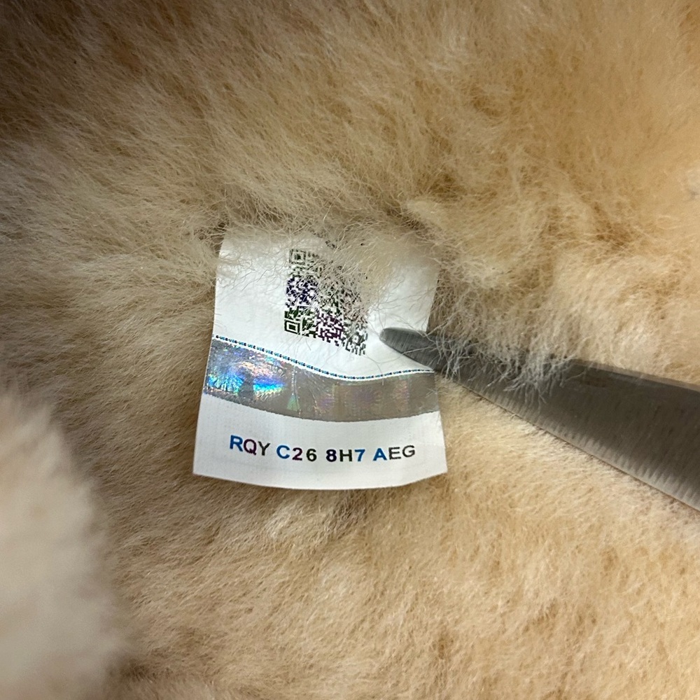 Ugg Bailey Button 2 - image 5